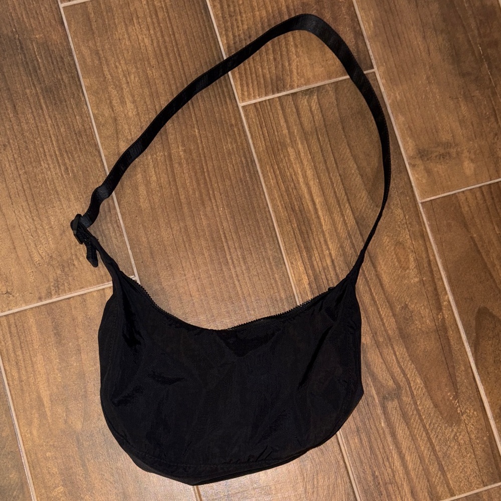 Medium Black Baggu Crescent Bag